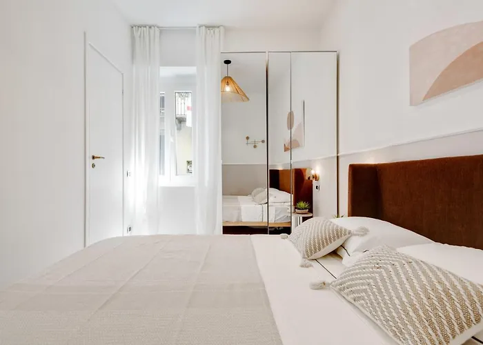 New And Design Flat In The Hearth Of Milan